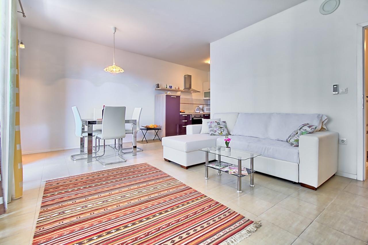 Summertime House With Apartment Umag Eksteriør bilde