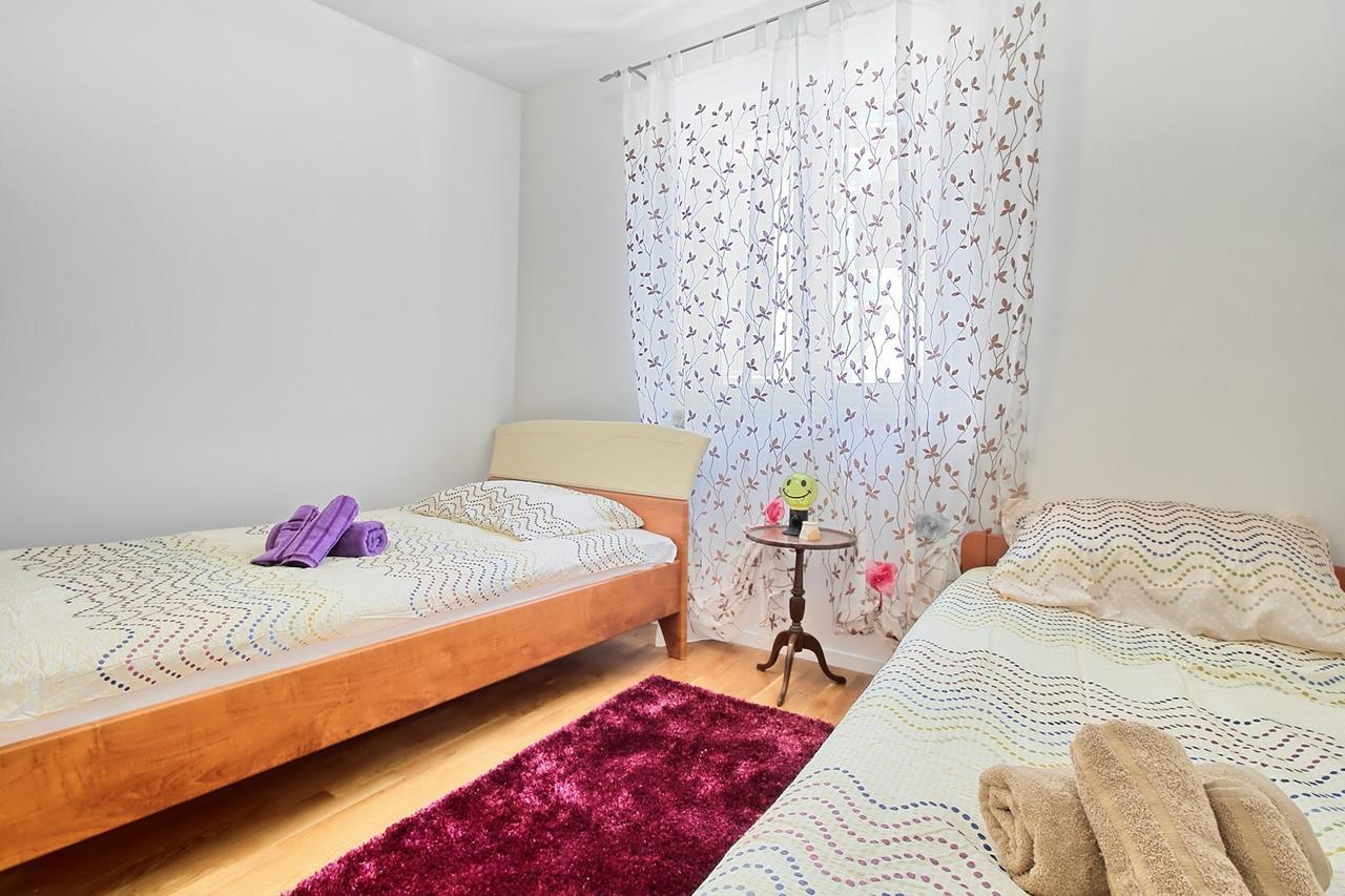 Summertime House With Apartment Umag Eksteriør bilde