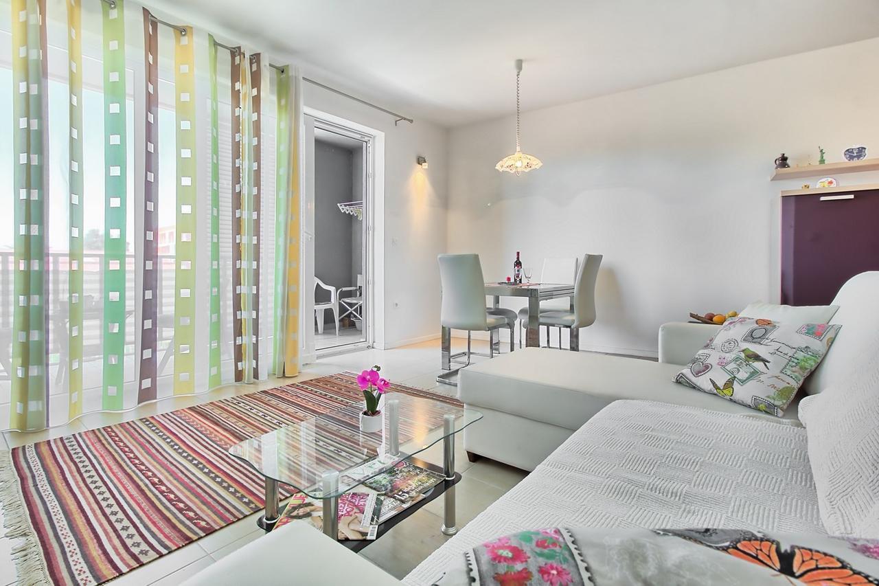 Summertime House With Apartment Umag Eksteriør bilde