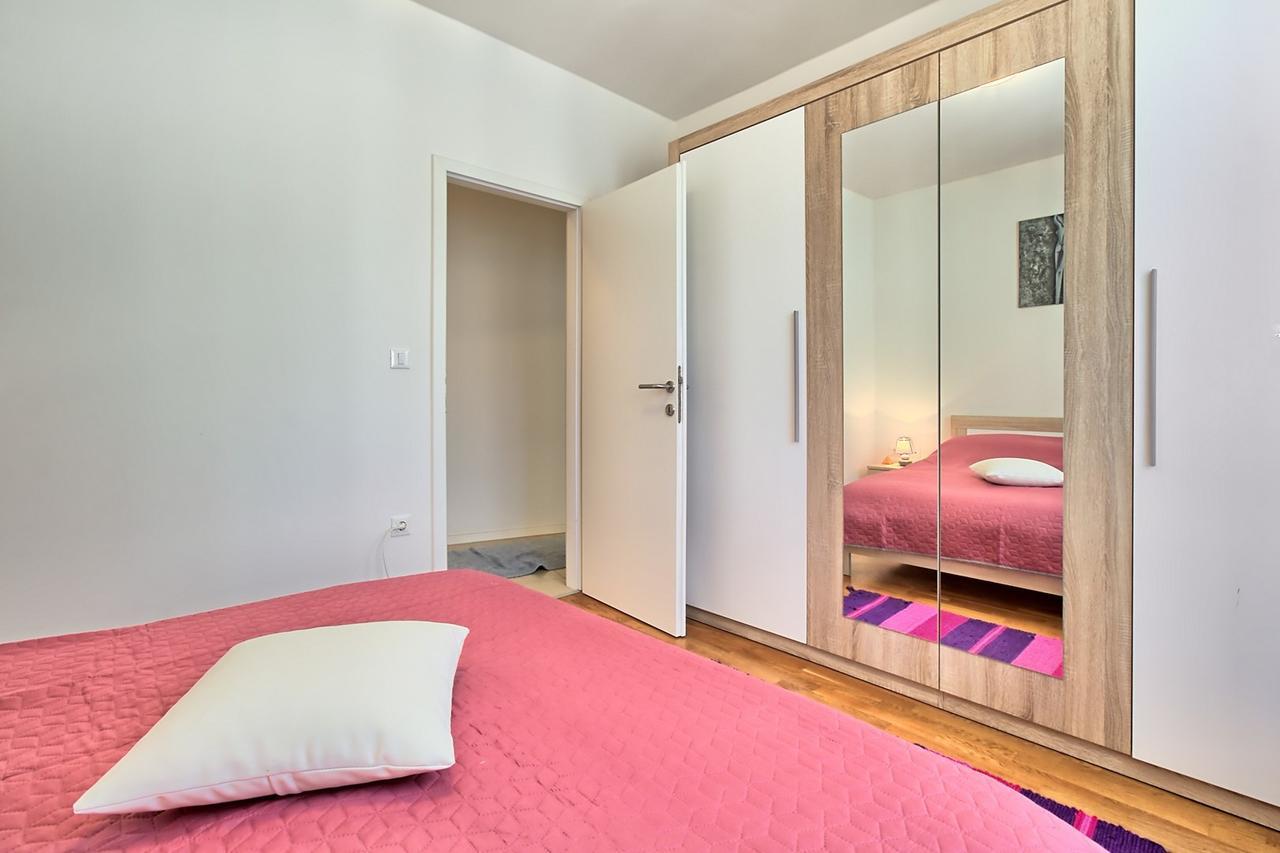 Summertime House With Apartment Umag Eksteriør bilde